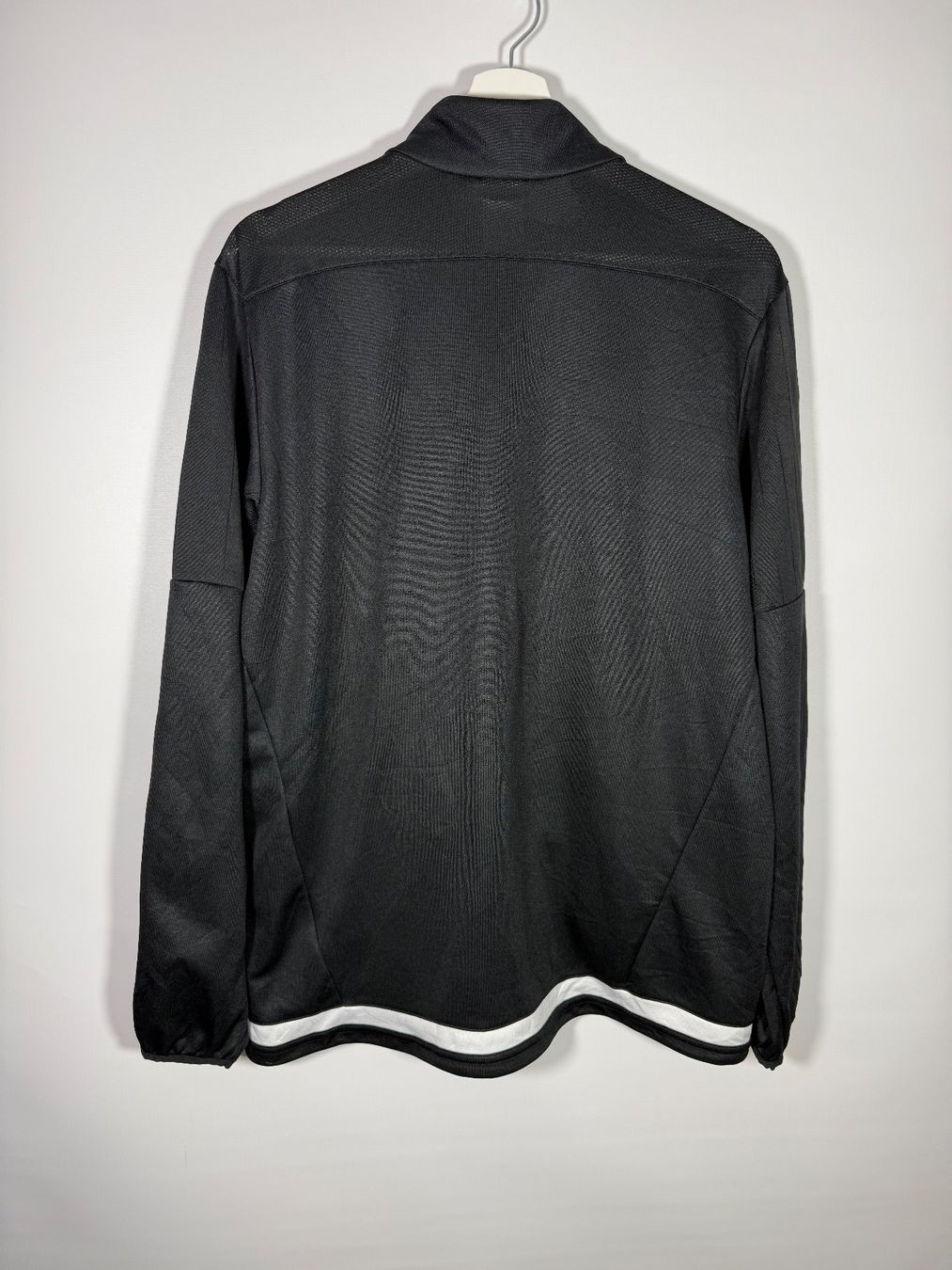 Adidas Pullover & Sweatshirts: Adidas Trainingsjacke  M – Gebraucht aus Mühledorf BE von ericgrunder_12 2