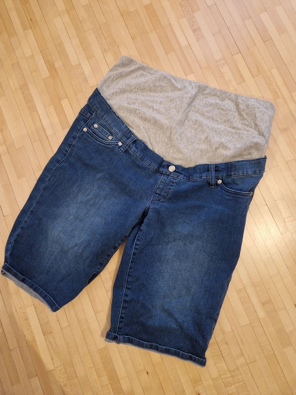 Pantaloni: Kurze Umstandshose – Usato da Maur venduto da Soloth.