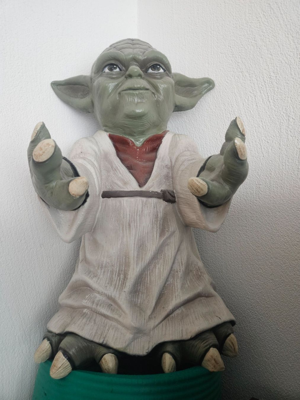 Tutte le decorazioni: Yoda Süßigkeitenhalter / Deko – Usato da Landquart venduto da CruelFairytale 1