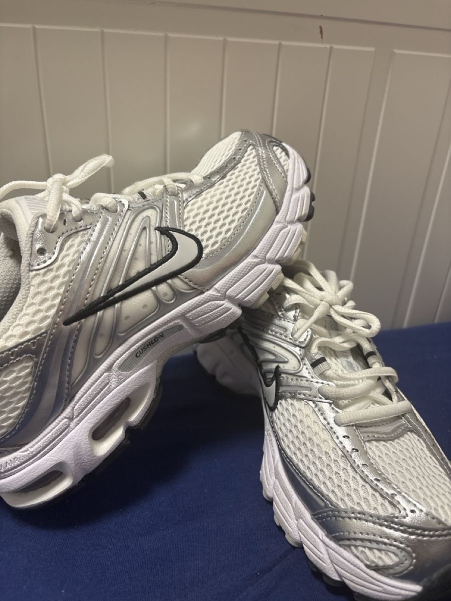 Nike Scarpe da uomo: Nike Air Pegasus  Weiss/Silber Grösse 36.5 – Nuovo (secondo la descrizione) da Zürich venduto da lin_y5r2 5