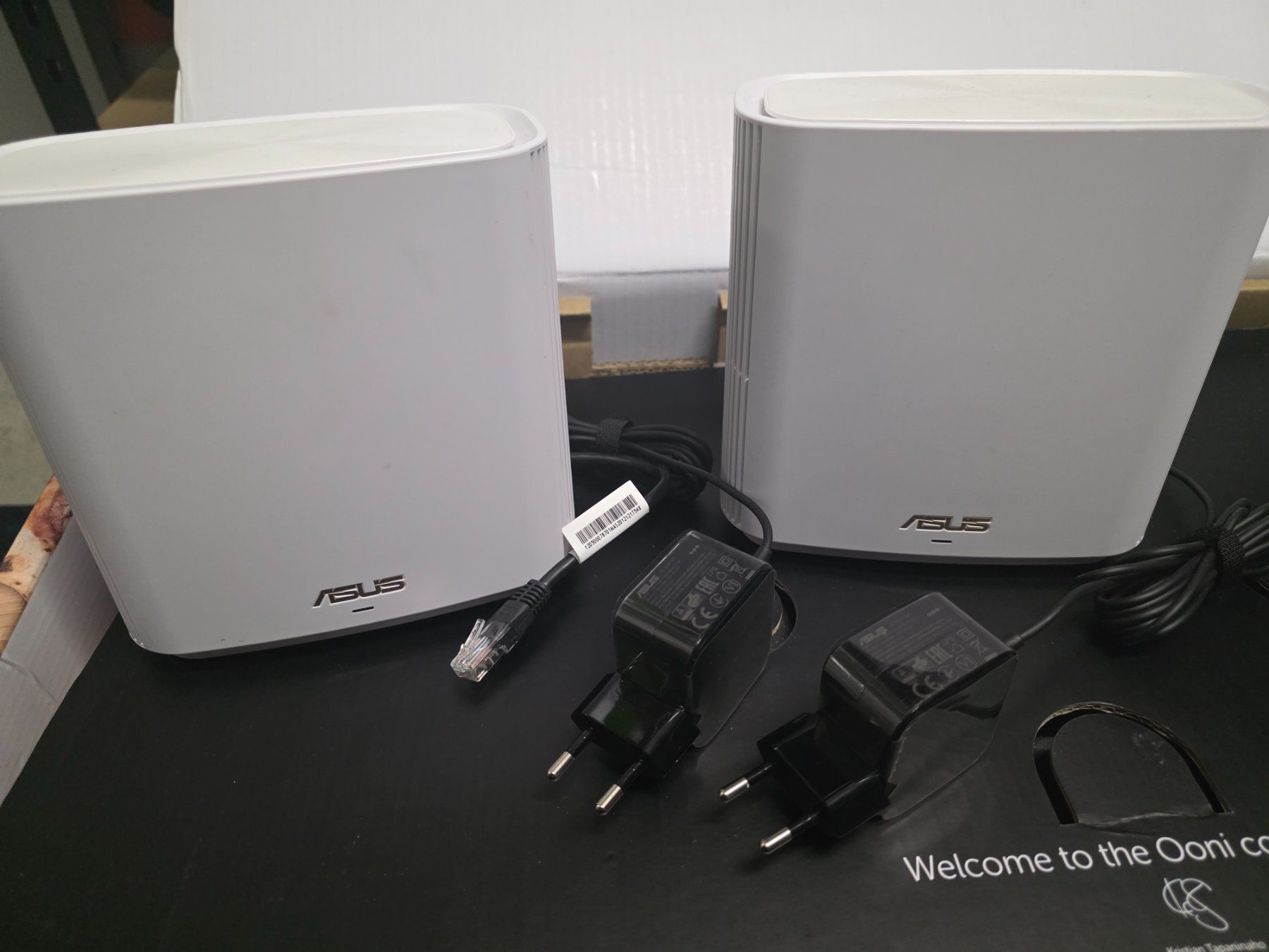 Modem & Router: ASUS AX6600 XT8 WiFi Router Set – Usato da Meilen venduto da Het_2zmw