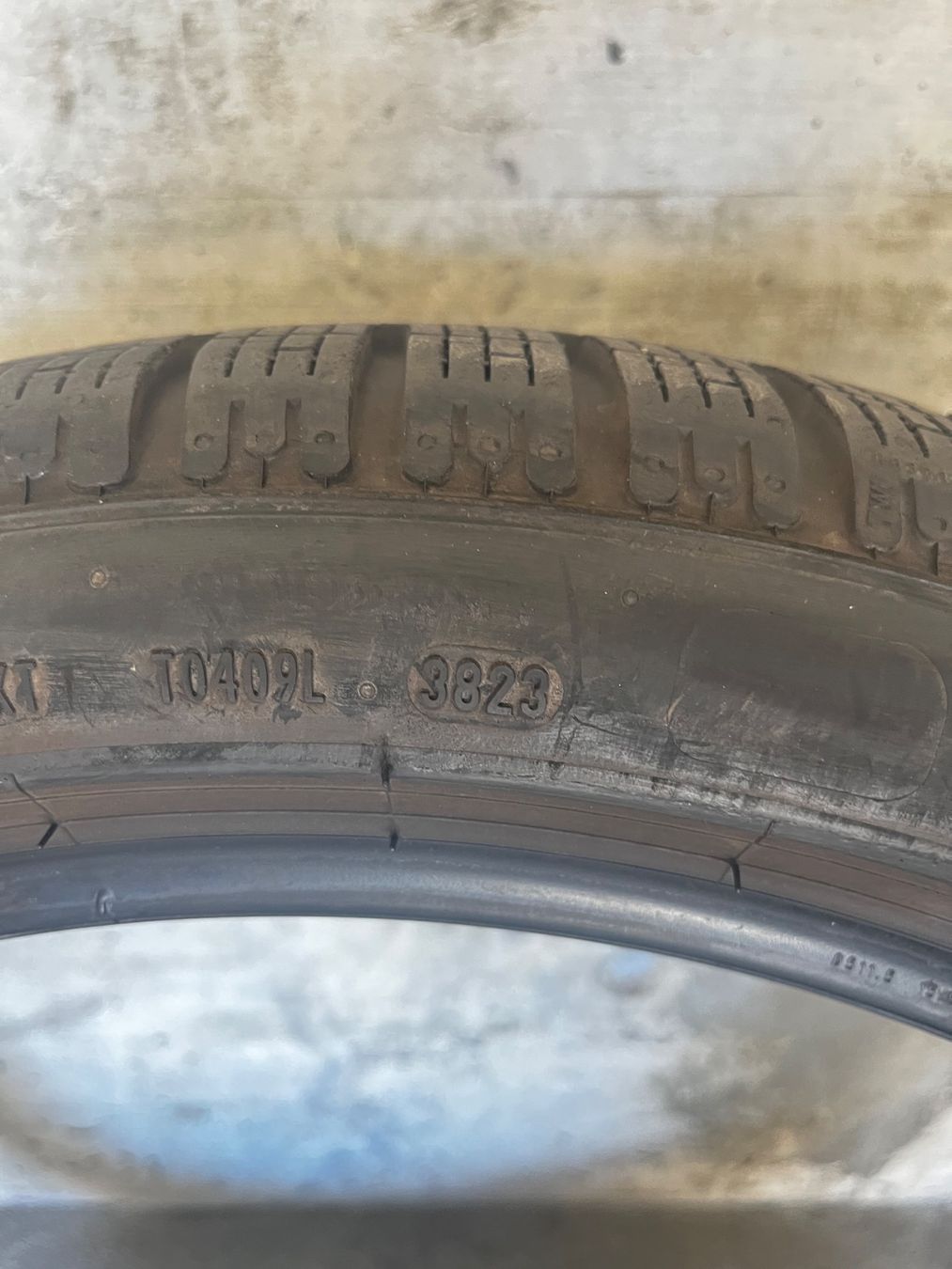 Sonstiges Schreiben & Zeichnen: 245/40R20 99V – Gebraucht aus Seon von dgu_23ty 4
