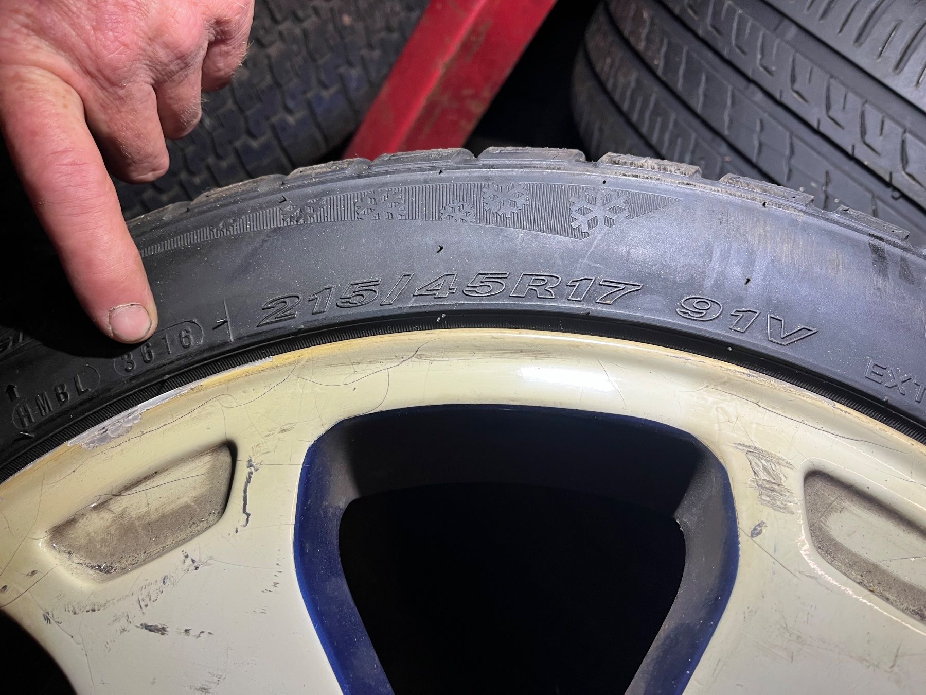 Pneumatici & Ruote complete: 4x Winterräder 17 Zoll – Usato da Malters venduto da Carstyletuner 4