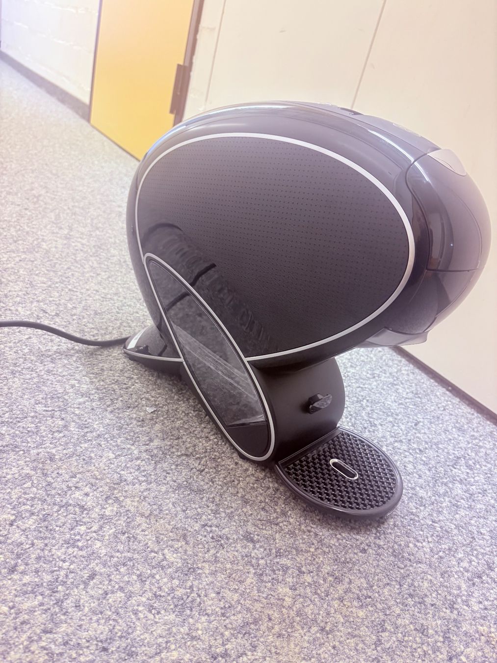 Nescafé Dolce Gusto Neo – neuwertig, nur ca. 20 Kaffeebezüge (Neuf ...