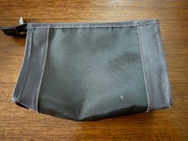 SWISSAIR Kosmetiktasche braun mit Reissverschluss gebraucht