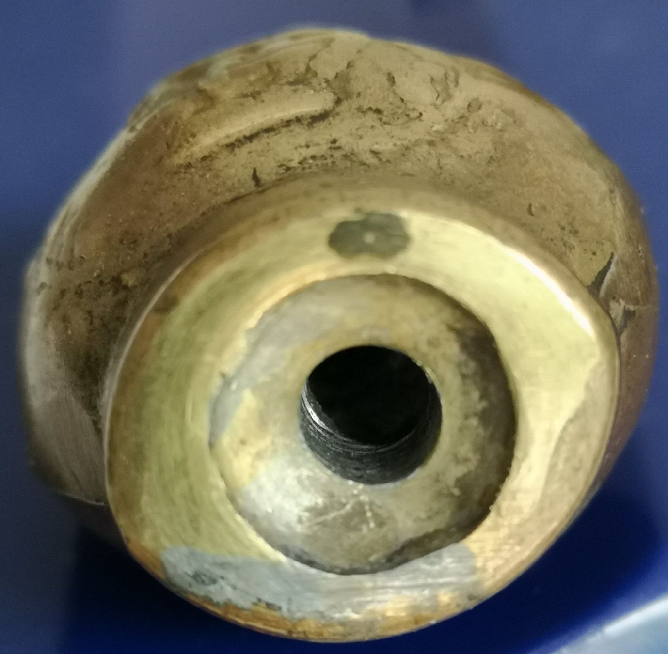 Supporti a parete: Aufsatz mit Gewinde, Knauf aus Messing oder Bronze – Usato da Zürich venduto da Tanteemma369 4