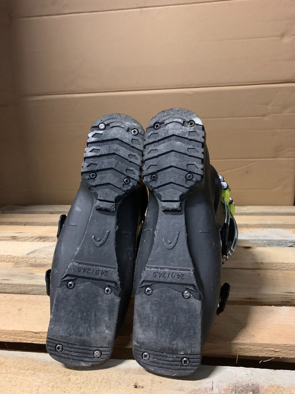 Head Schuhe für Jungen: Skischuhe, HEAD Kore 60, Grösse 38.5 – Gebraucht aus Schwarzsee von Sidecut 3
