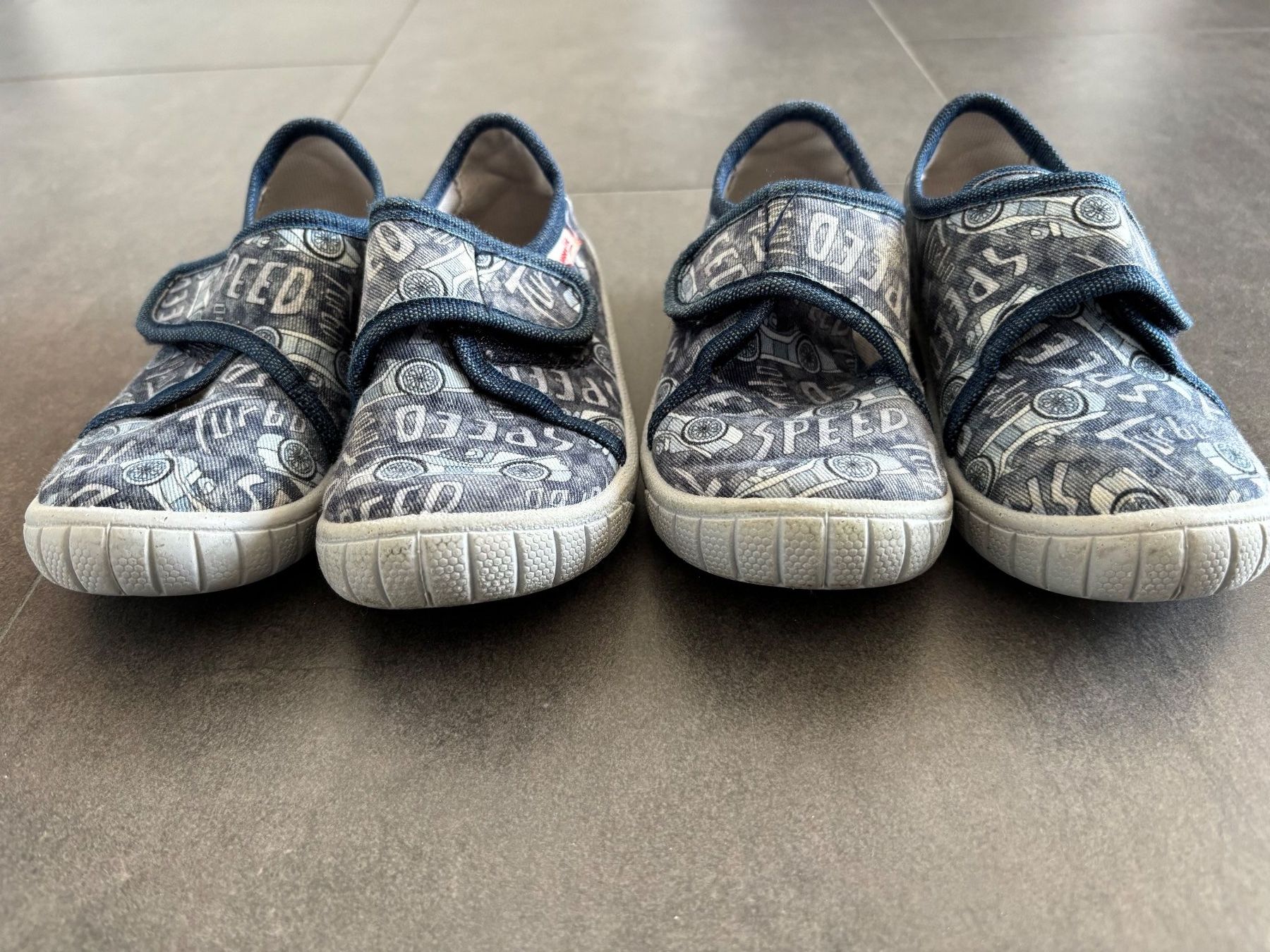 Schuhe für Jungen: SuperFit Haussche - 2 sets Gr. 25 – Gebraucht aus Oberägeri von MariaLehman 2