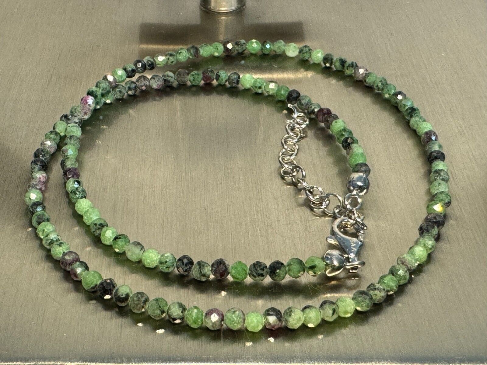 Catenine: Wunderschöne Kette Rubinziosit Silber 925 Verschluss 45 cm – Nuovo (secondo la descrizione) da Basel venduto da ivoli 1