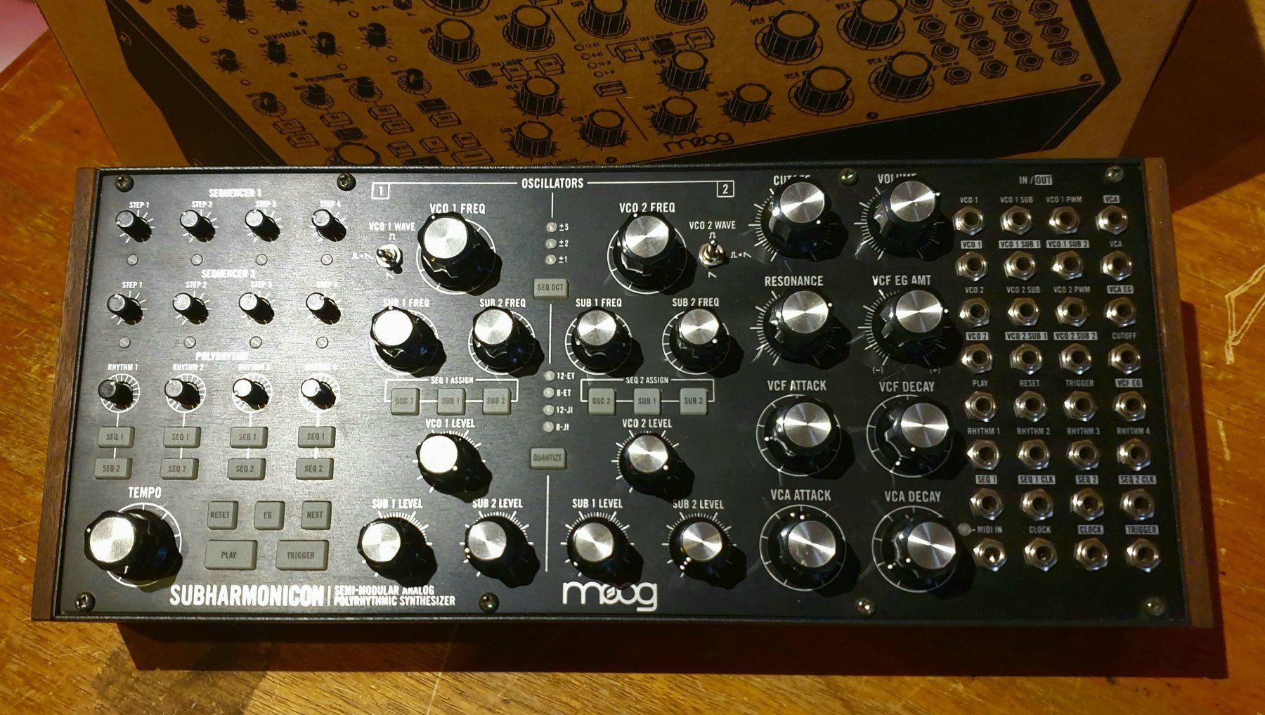 Moog Strumenti musicali: MOOG Subharmonicon - Polytonal Semi-Modular Synthesiser – Usato da La Ferrière venduto da Mutzy0
