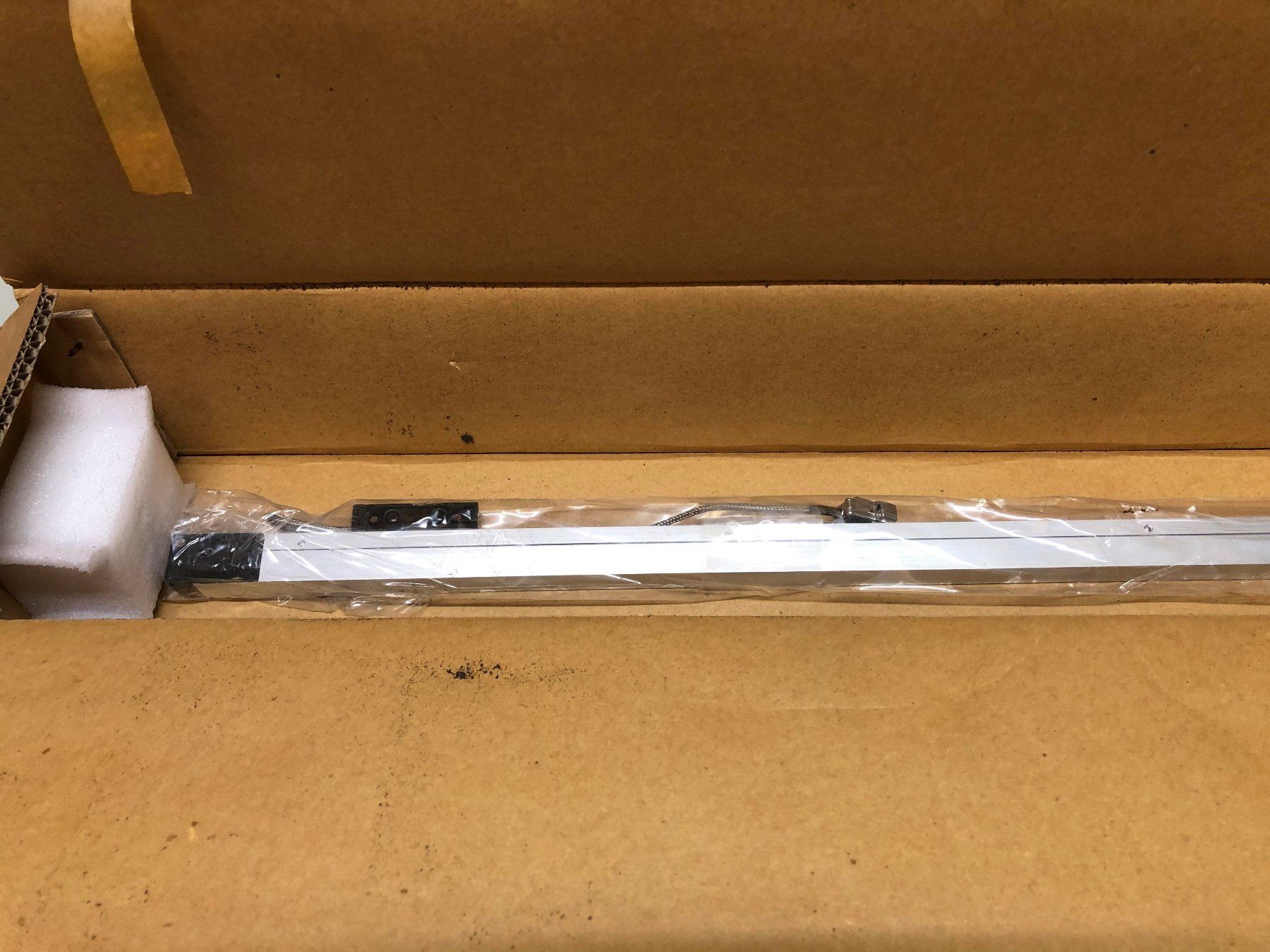 Tutti gli attrezzi: Sony Massstab 1170 mm (neu) – Nuovo (secondo la descrizione) da Winterthur venduto da Joe1001 1