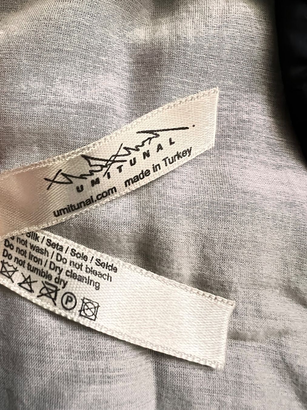 Kleider: Silk maxi dress – Neu (gemäss Beschreibung) aus Lausanne von NYC67 8