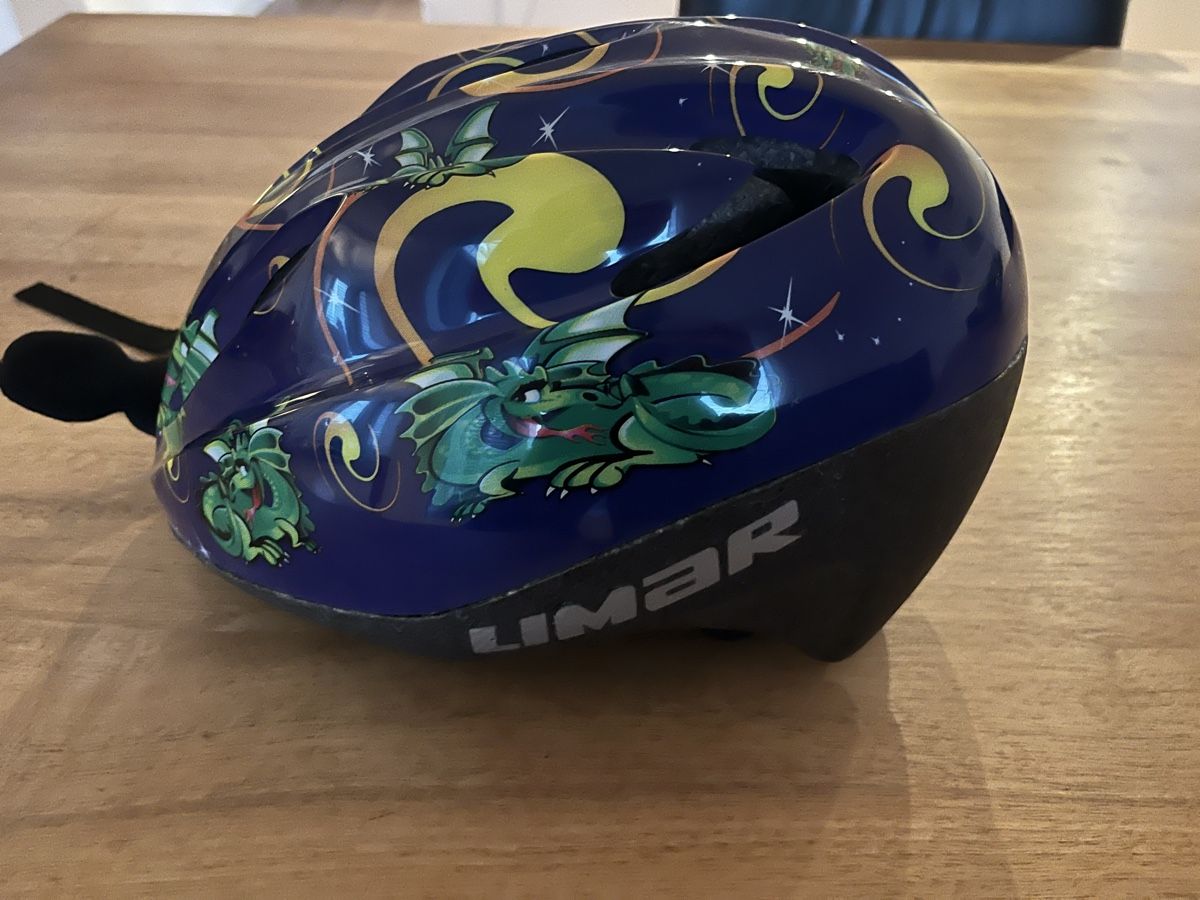 Casques: Casque vélo  – D'occasion à Neuchâtel par Ariane_vn00 2