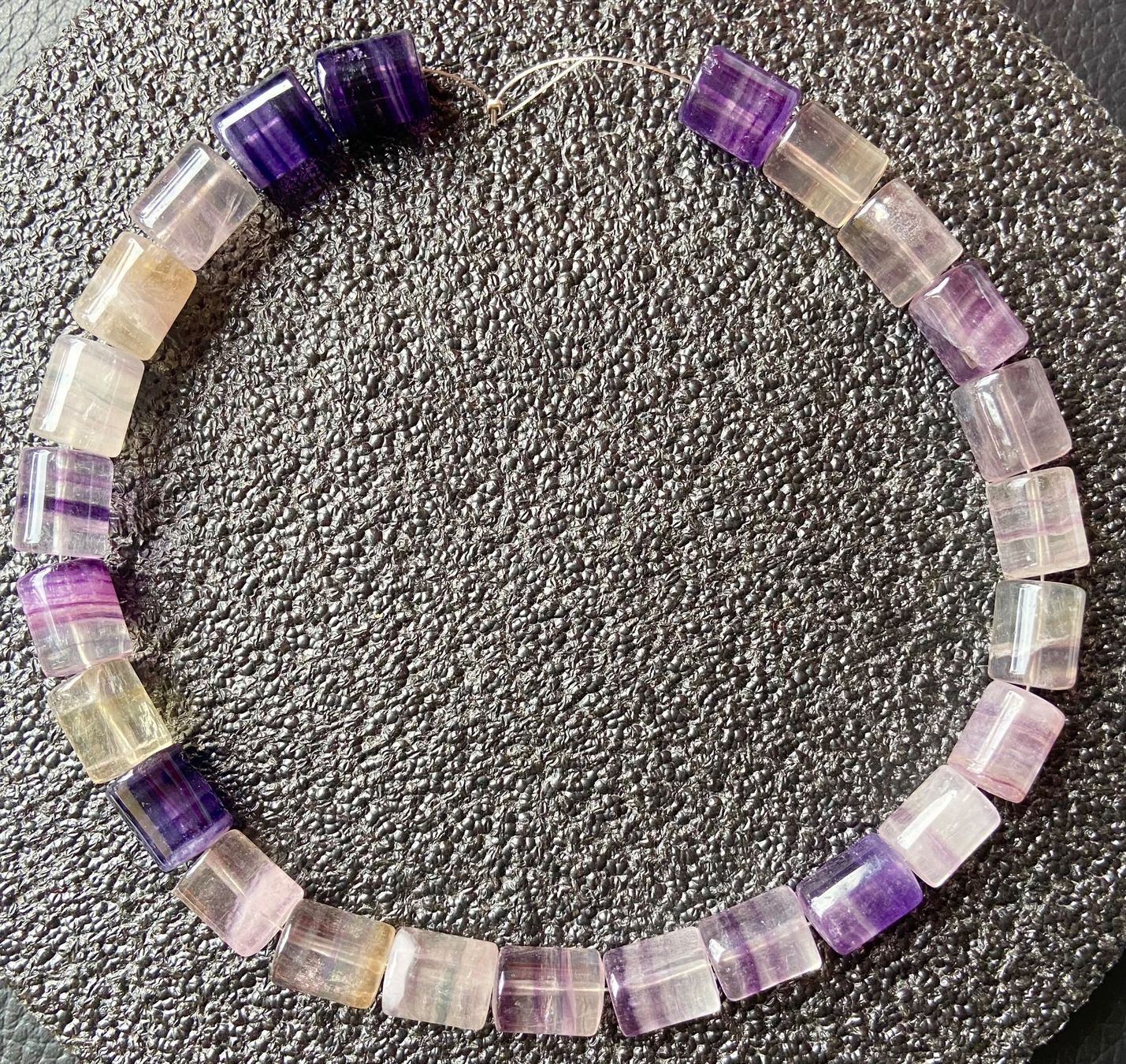 Mineralien & Heilsteine: Schöner Fluorit Strang – Neu (gemäss Beschreibung) aus Zuerich von Perlen-Decor