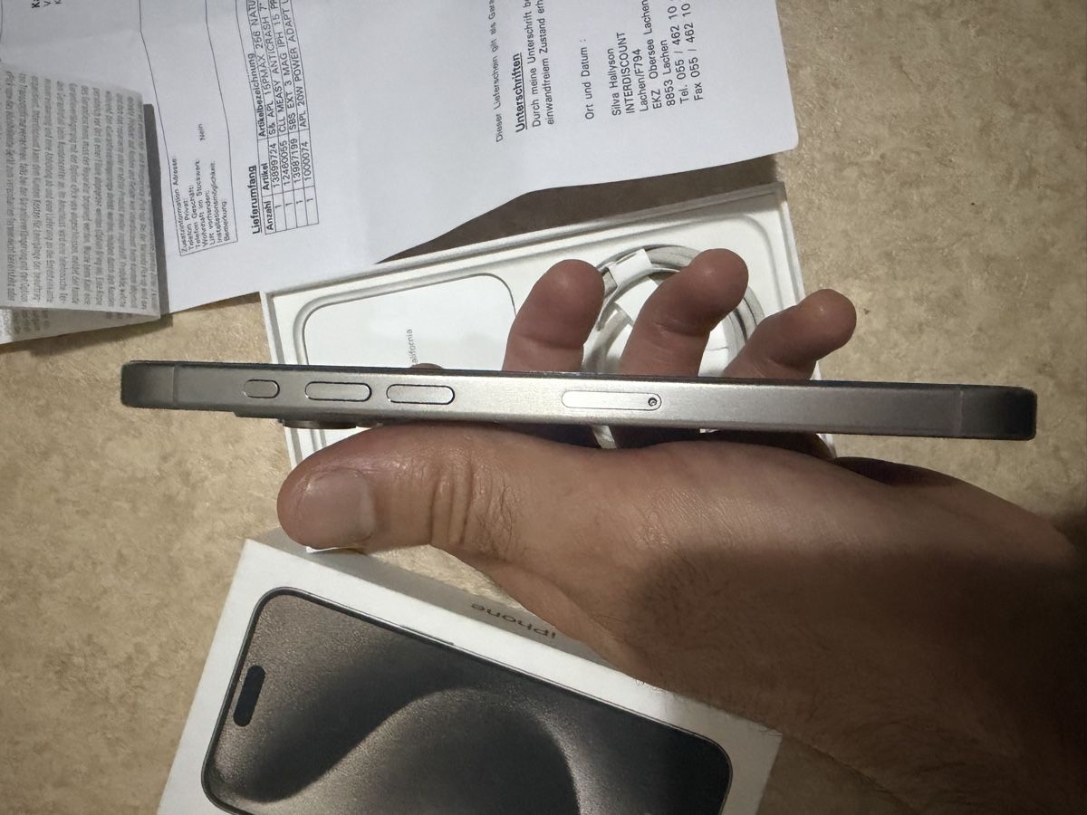 Apple Telefoni cellulari / Smartphones: iPhone 15 Pro max - 256 GB - Natural Titanium – Usato da Altendorf venduto da HivaDM 6