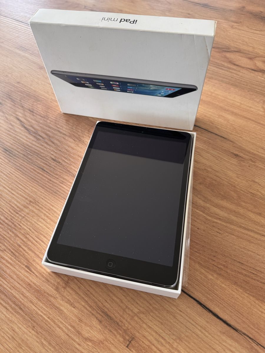 Apple Tablet PC: iPad mini 16go – Usato da Ursy venduto da Martha_Laure 1