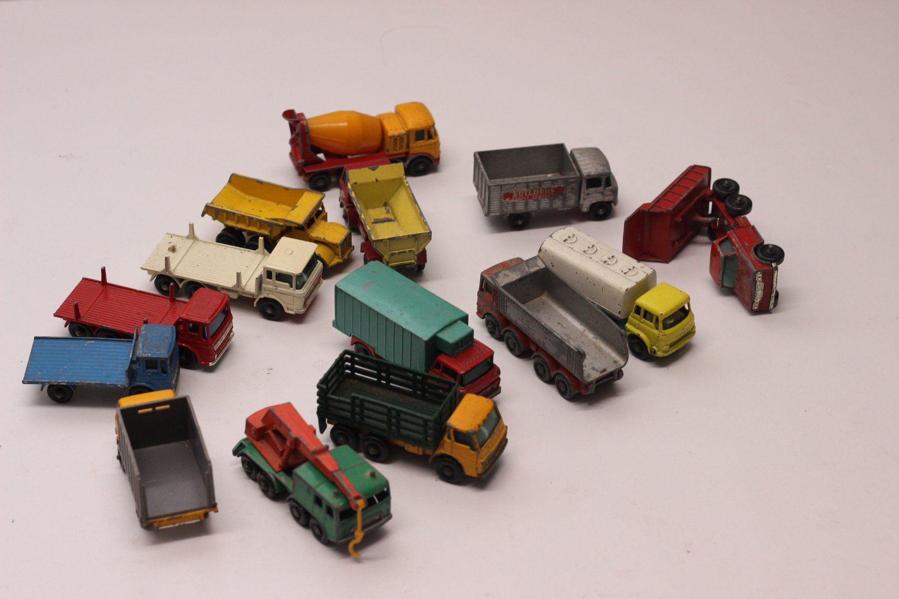 Lesney Modellini d'auto: 14 Lesney Matchbox defekt – Usato da Zug venduto da raucher01 1