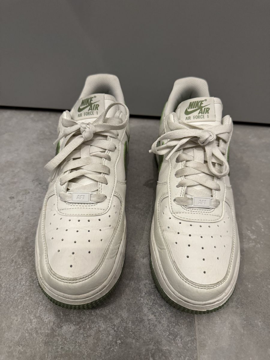 Nike Scarpe da uomo: Nike Air Force 1, taille 39 – Usato da La Chaux-de-Fonds venduto da kel_9khc 1