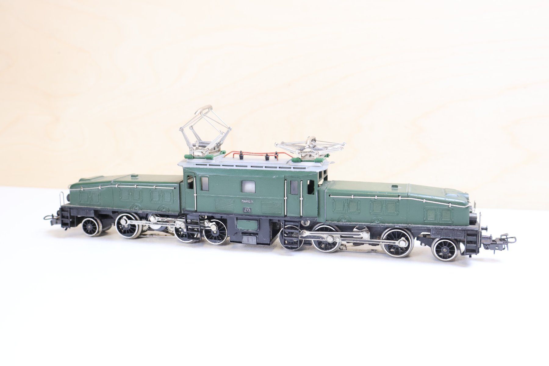 Märklin Modellini di ferrovie: Märklin SBB Krokodil E-Lok 3015 - Gussmodell – Difettoso da Winterthur venduto da Monstera 2