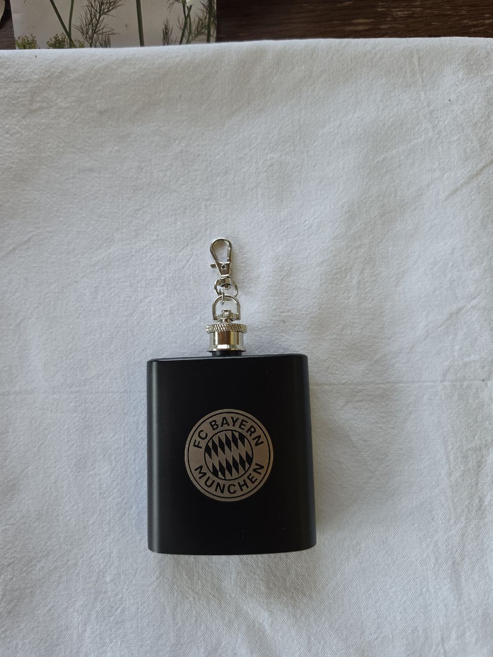 Altro: FC Bayern München Flachmann🍻 – Nuovo (secondo la descrizione) da Wangen SZ venduto da aar_2pwx 3