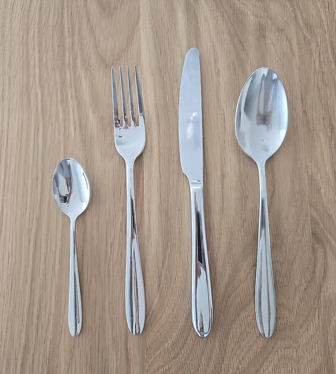 Set di posate: Edelstahl Besteck  – Usato da Wolfhausen venduto da arbm
