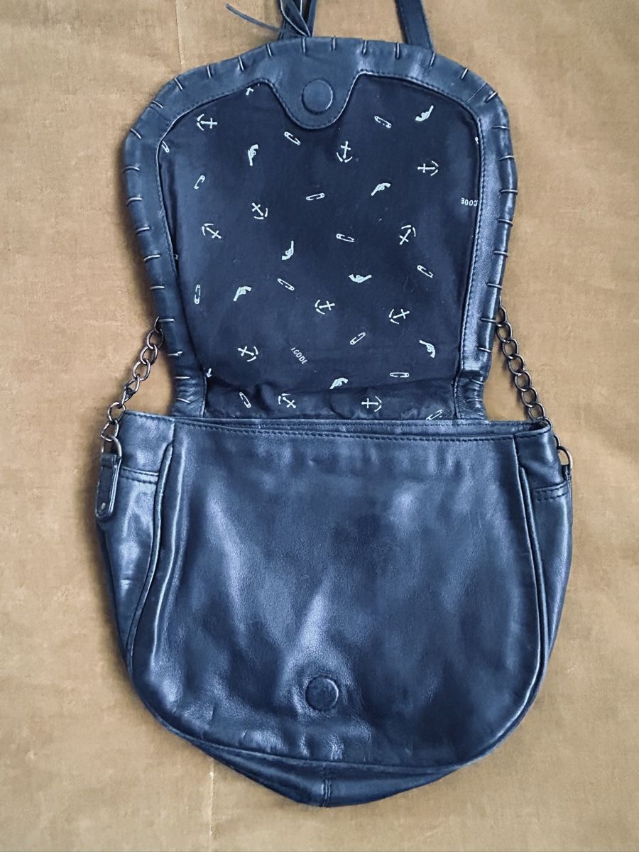 IKKS Taschen für Damen: Sac cuir noir Ikks Icode – Gebraucht aus Vevey von jade1800 2