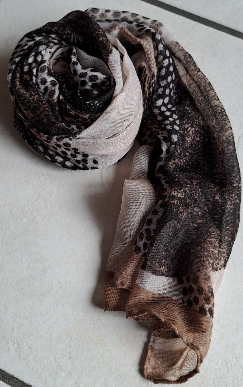 Foulards & écharpes: Schal  – D'occasion à Thalheim AG par Bekuadma