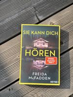 Buch Sie kann dich hören Thriller Freida McFadden Deutsch