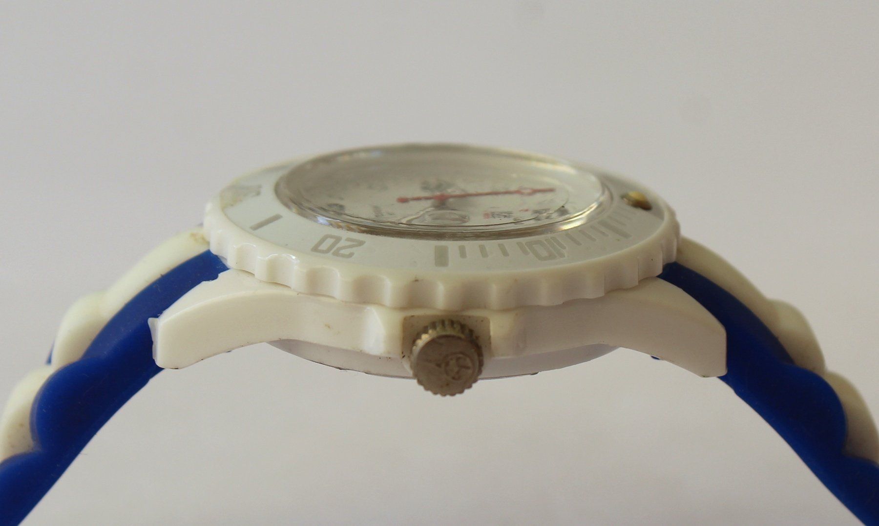 Ice watch Uhren: Ice Watch Damenuhr weiss blau Datumslupe – Gebraucht aus Zürich von Auctionata 3