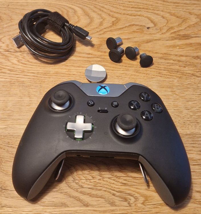 Manette sans fil Microsoft Xbox Elite Series 2 Core rouge