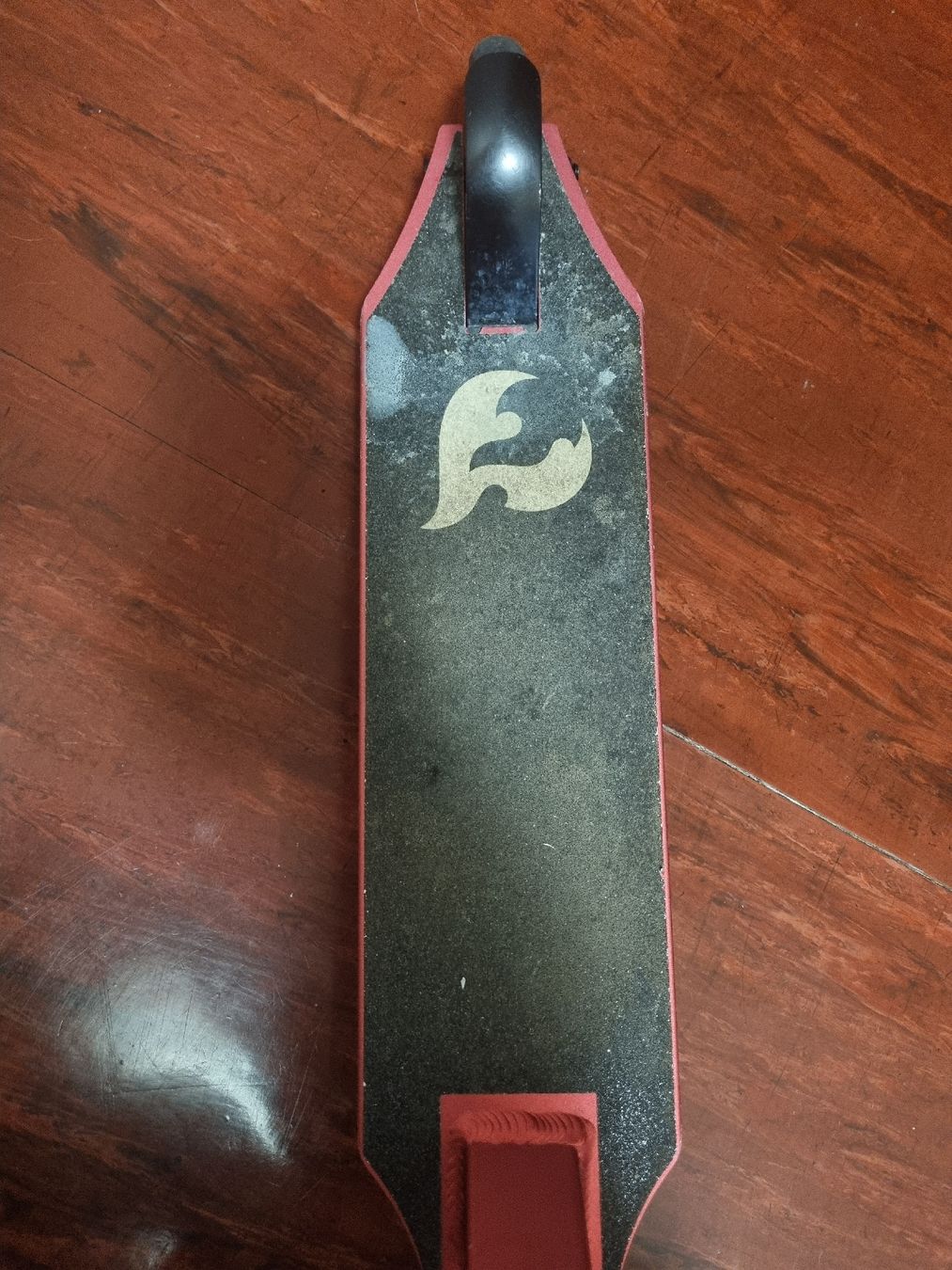 Chilli Kickboard: Trotinette Chilli 3000 avec Casque taille S – D'occasion à Châtelaine par jul_66kt 2