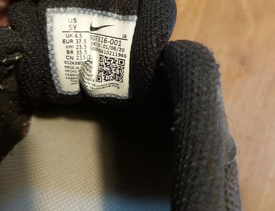 Nike Scarpe da uomo: Nike Sneaker Gr 37.5 – Usato da Binz venduto da julijuli 2