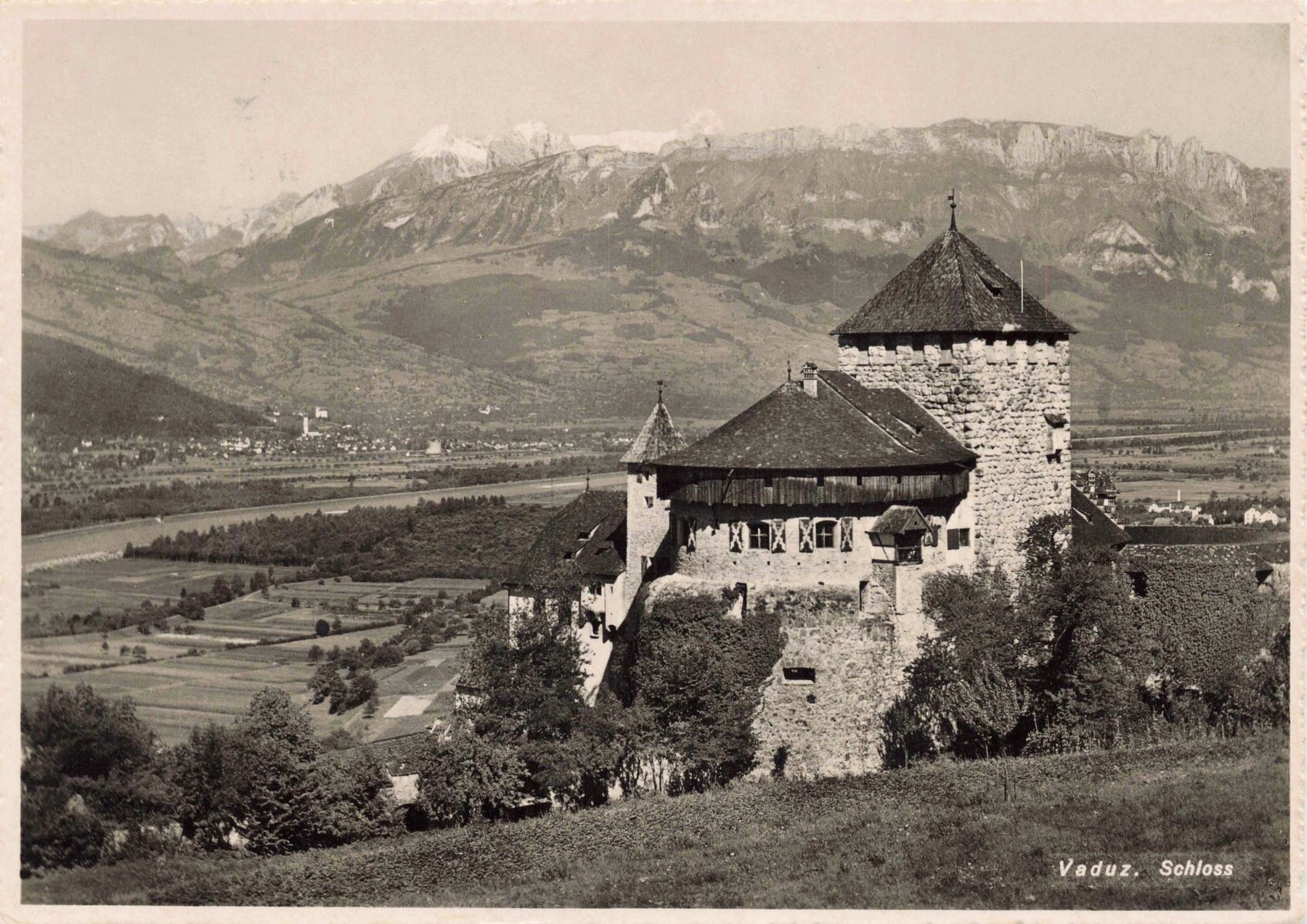 Cartoline postali: Schloss Vaduz – Usato da Biasca venduto da Blenio71