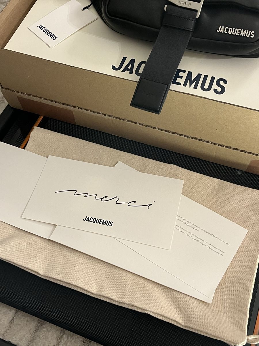 Jacquemus Taschen: Jacquemus La Banane Bambinou – Neu (gemäss Beschreibung) aus Brusino Arsizio von gon_7c26 3