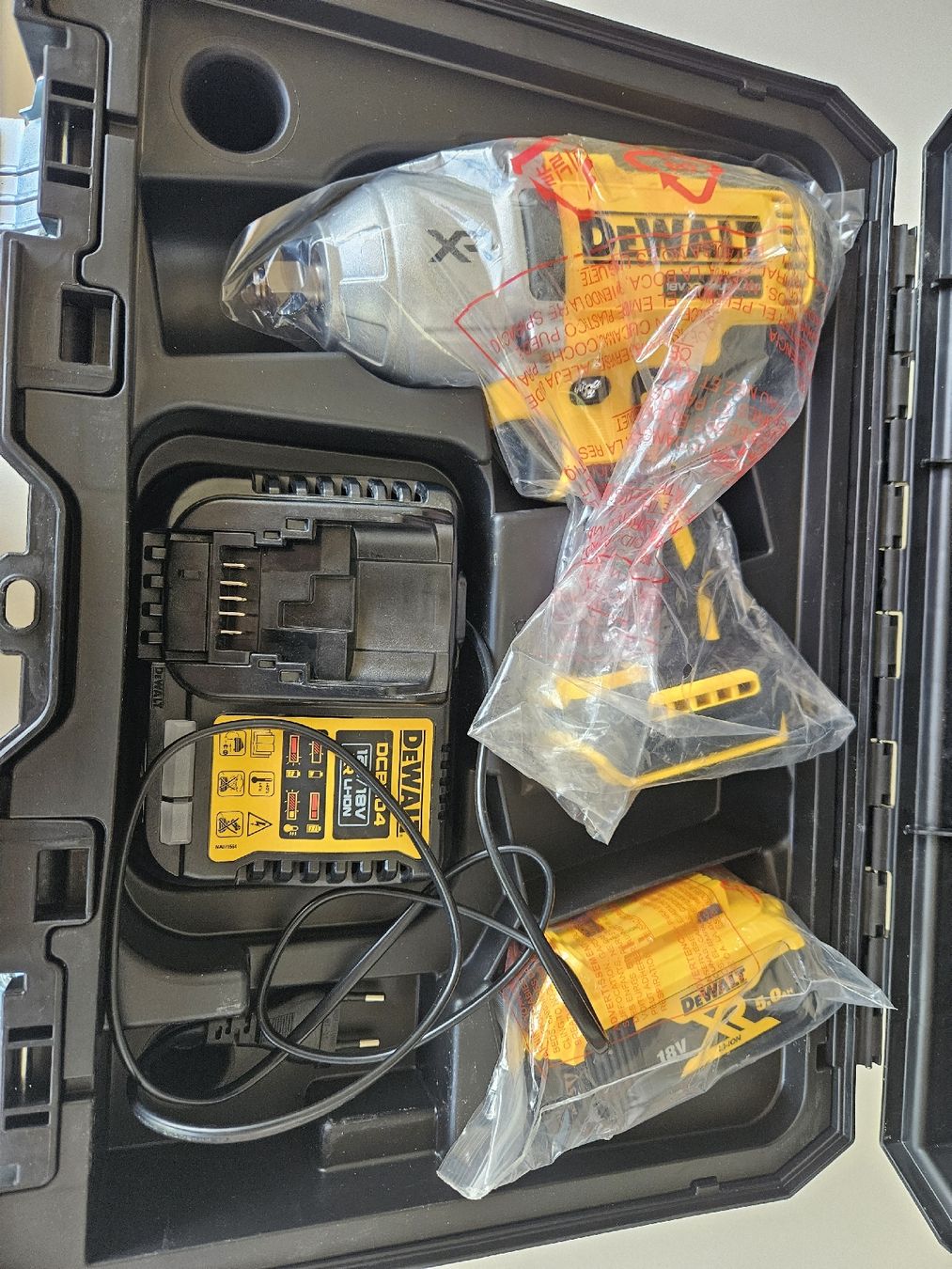 Dewalt Perceuses: Dewalt schlagmaschine DCF 900 NT – Neuf avec emballage d'origine à Regensdorf par Zem003 1