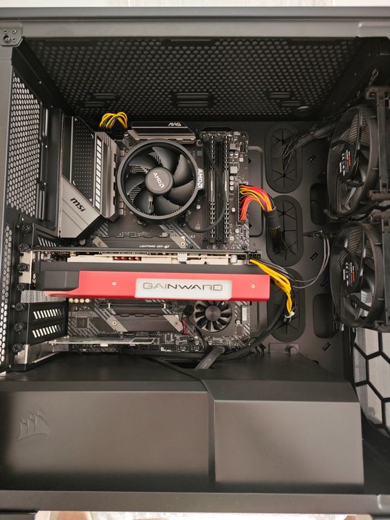 PC Rechner Tower zu verkaufen, vor 1 Jahr Teile erneuert. Kaufen auf