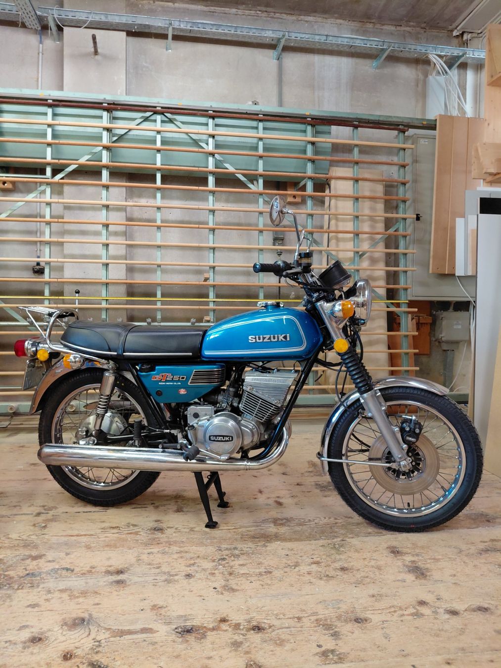Suzuki Strada: Suzuki GT 250 Oldtimer - Frisch ab Revision – Usato da Therwil venduto da Martin083