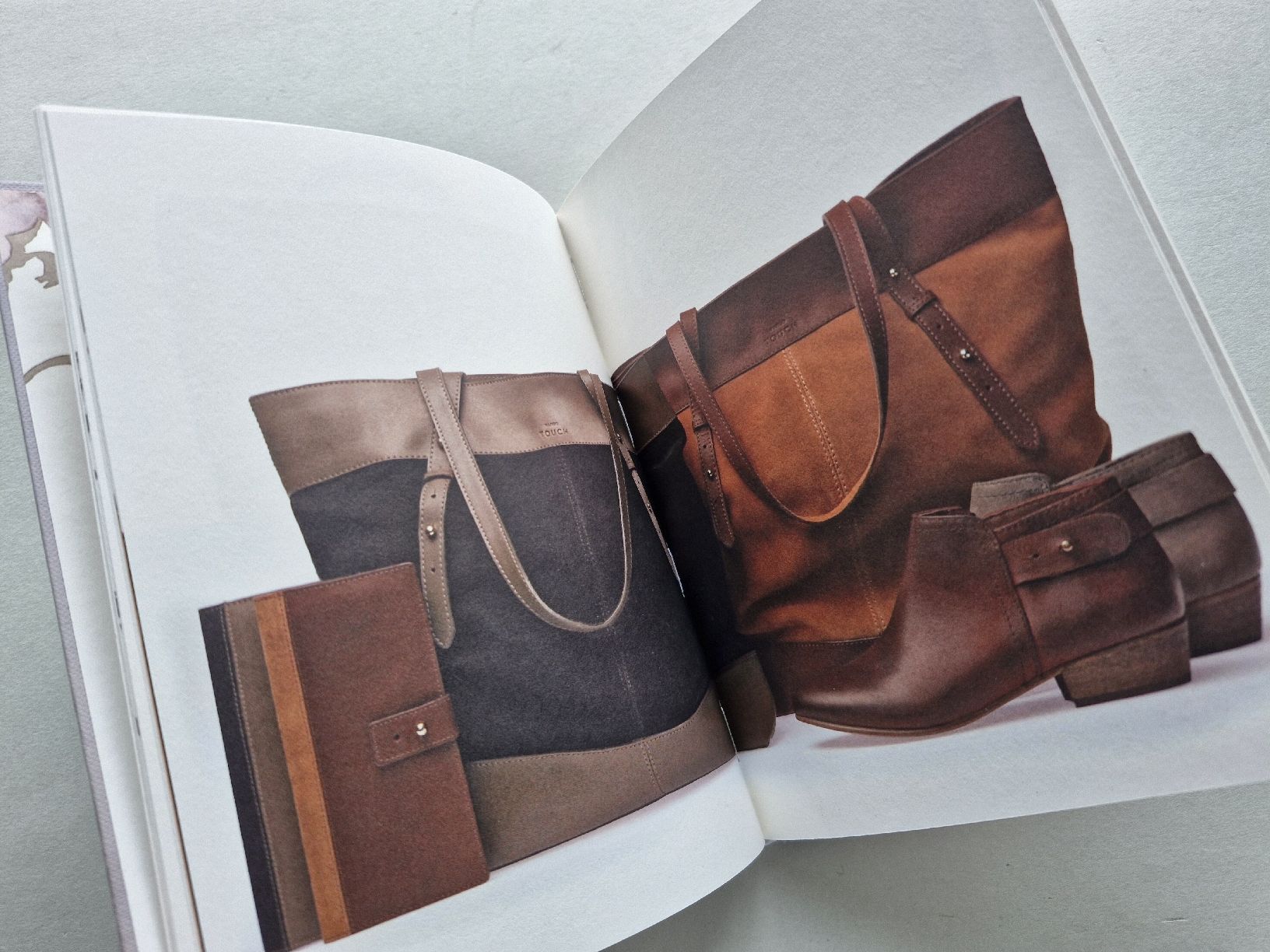 Libri: Kate Moss  Mango Touch.  Premium Accessoires Buch Rar – Nuovo (secondo la descrizione) da Zürich venduto da Secretariat11 4