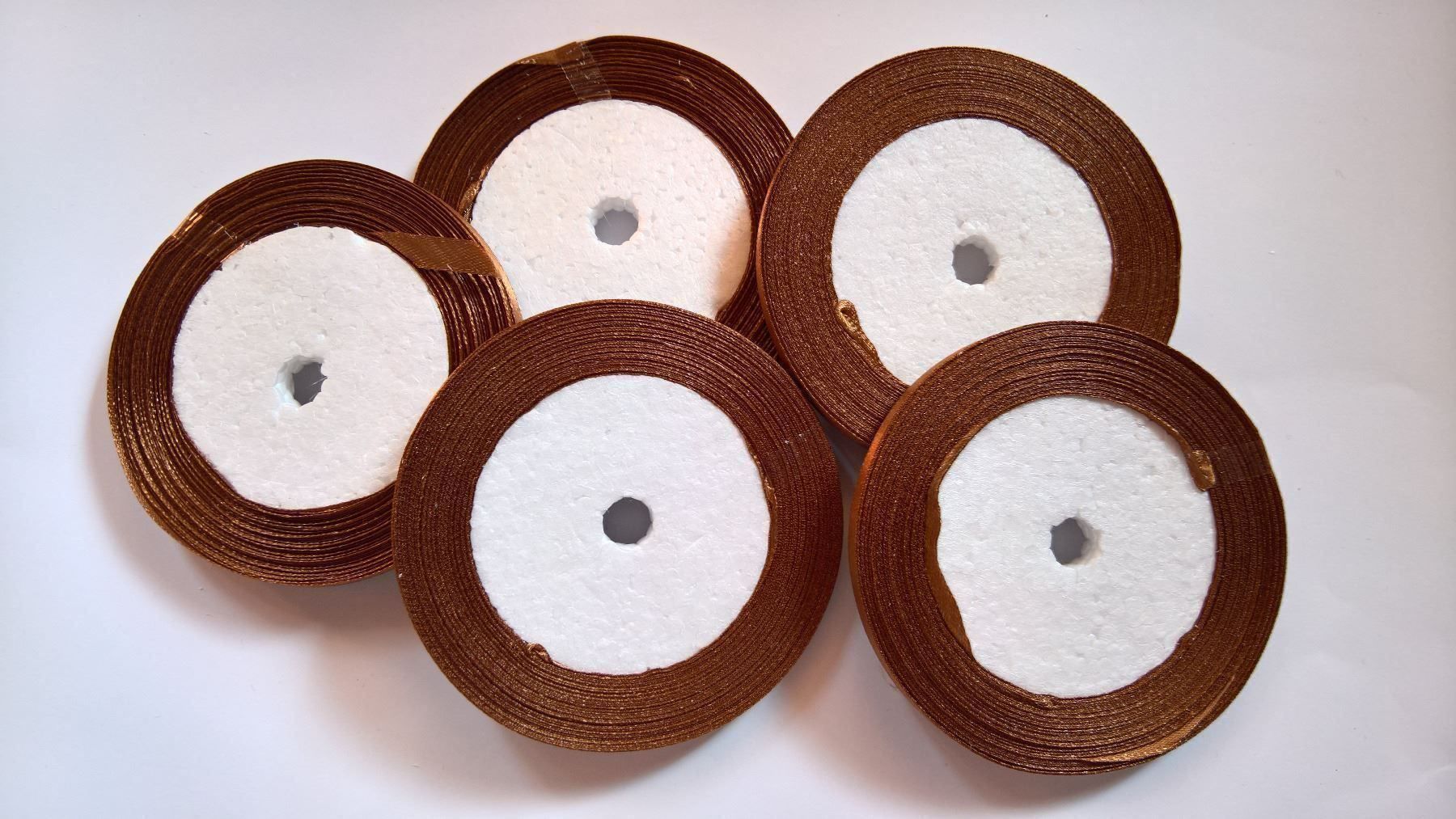 Nastri decorativi: Satinband 6mm Braun / 20m – Nuovo (secondo la descrizione) da Rüegsau venduto da Tausendfreund
