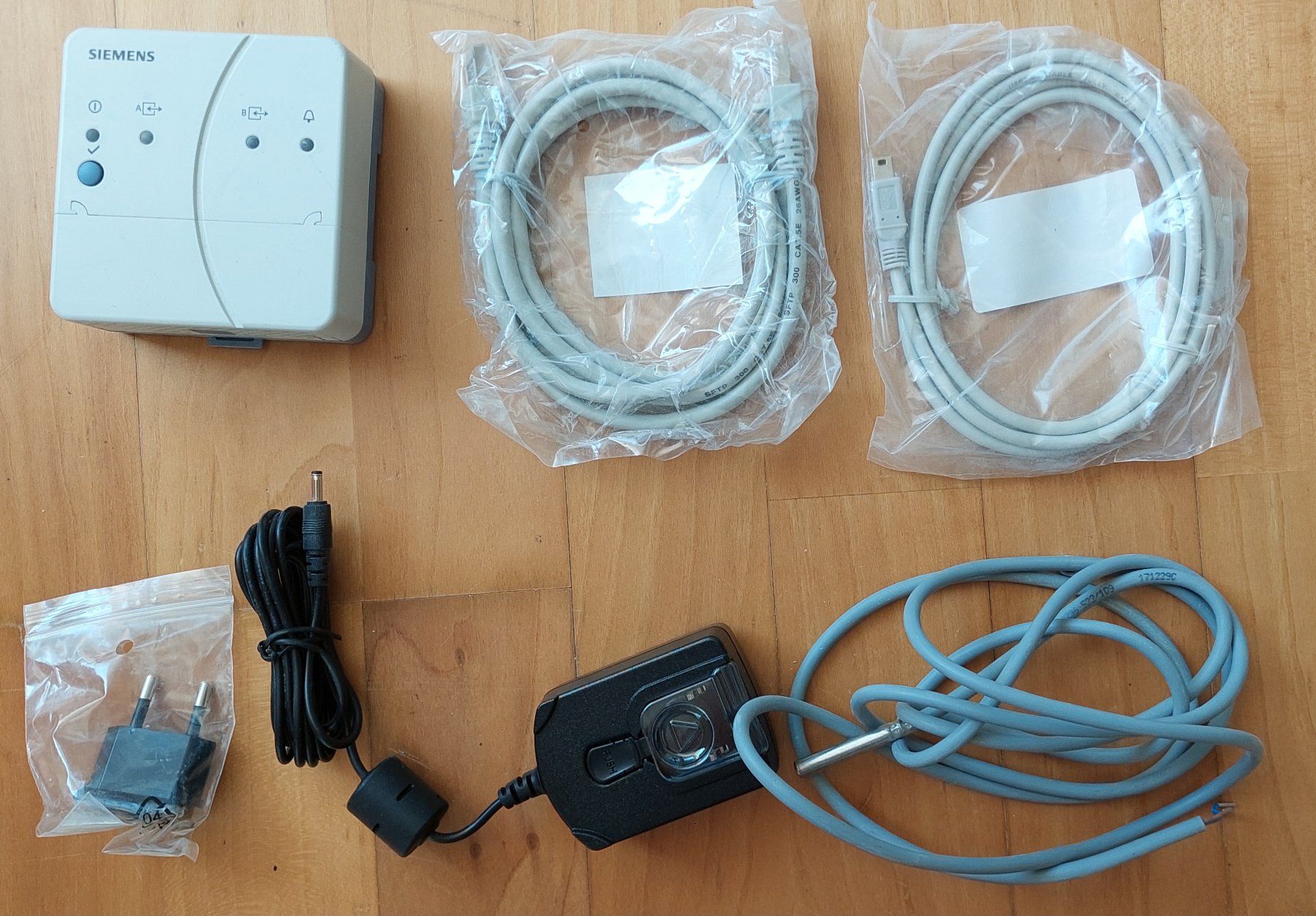 Componenti elettronici: Siemens OZW672.01 Kommunikationsmodul Neu – Nuovo e nell'imballaggio originale da Rüti ZH venduto da akazia2 1