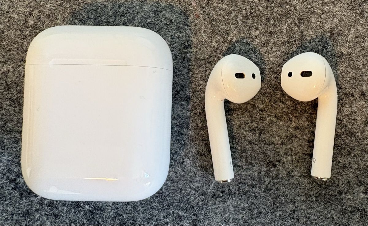 Apple Cuffie: Apple AirPods (2. Generation) – Usato da Utzenstorf venduto da wing55 2