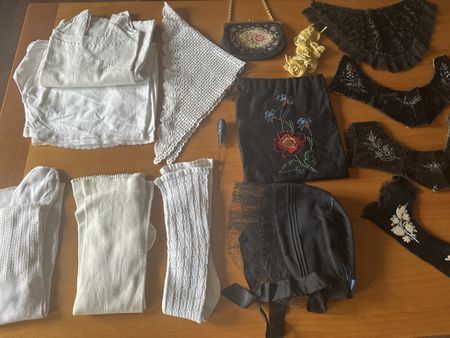 Antike  Textilien von schweizer Tracht