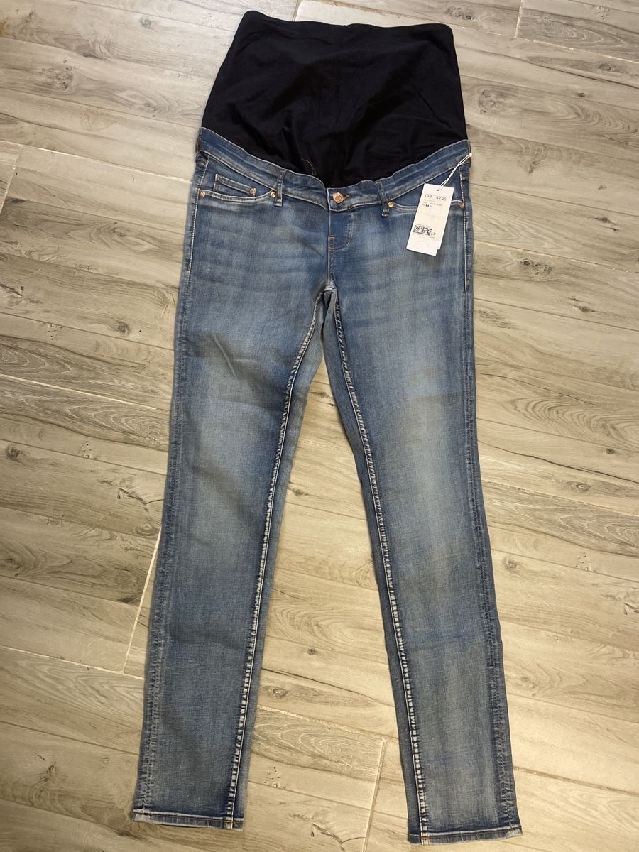 H&M Jeans: Neue H&M stretch Umstands Jeans Gr. 42 – Nuovo e nell'imballaggio originale da Obergerlafingen venduto da cabo4