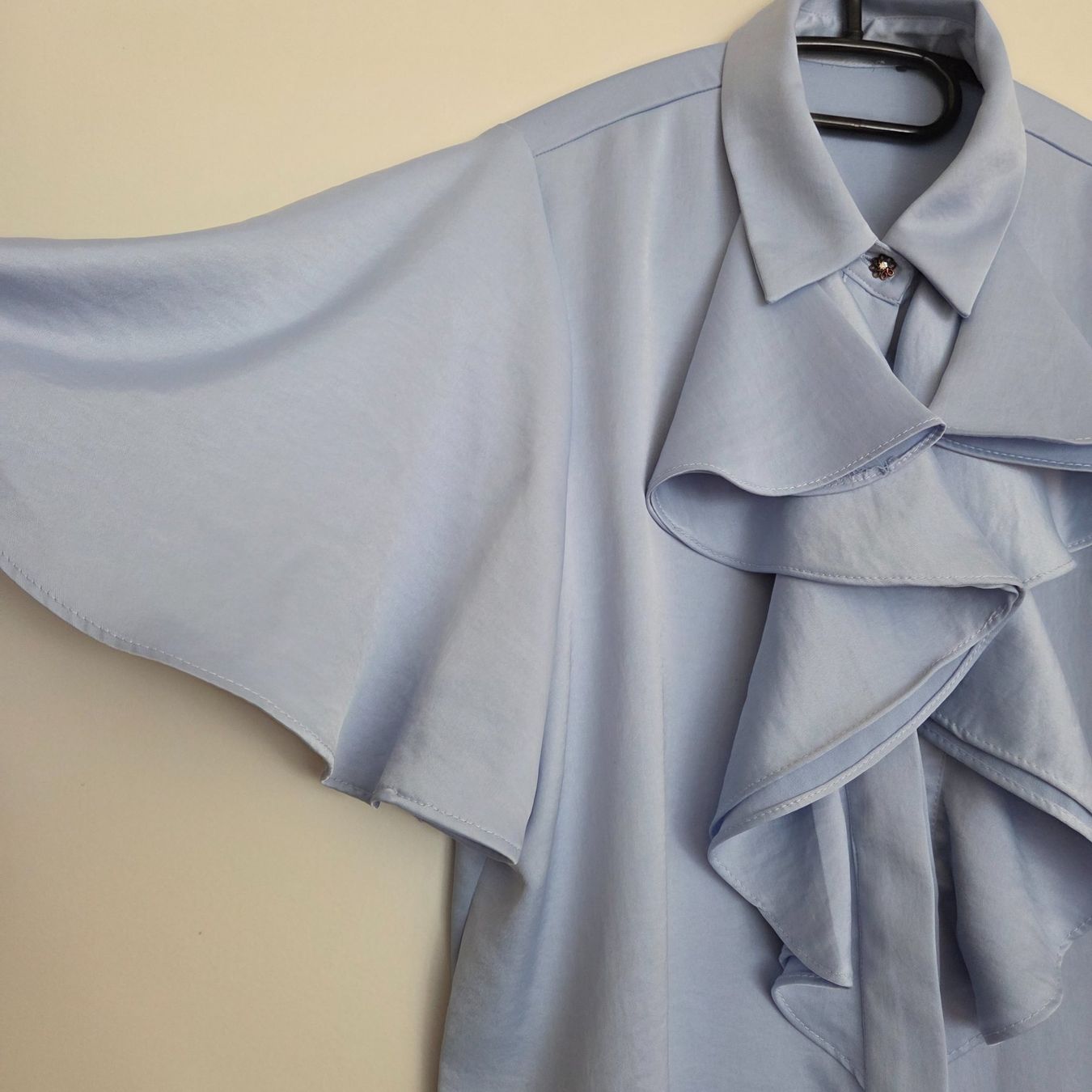 Zara Top: Top bleu clair Zara M – Usato da Onex venduto da AF. 3