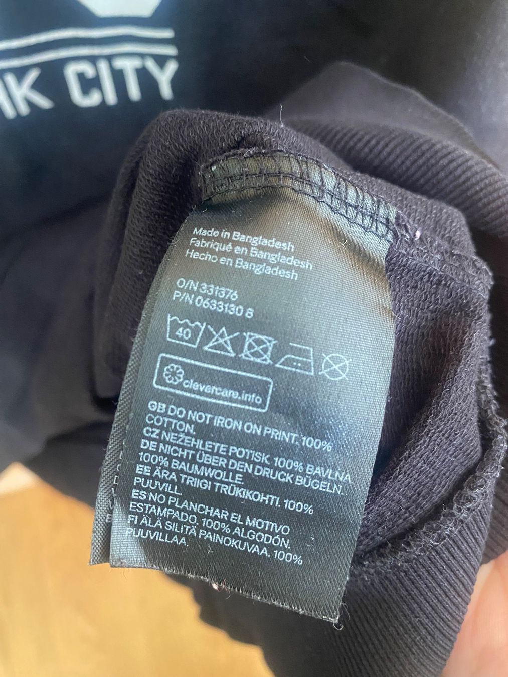 H&M Pullover & Sweatshirts: Pullover New York Grösse L – Gebraucht aus Riedholz von emm_22qn 4