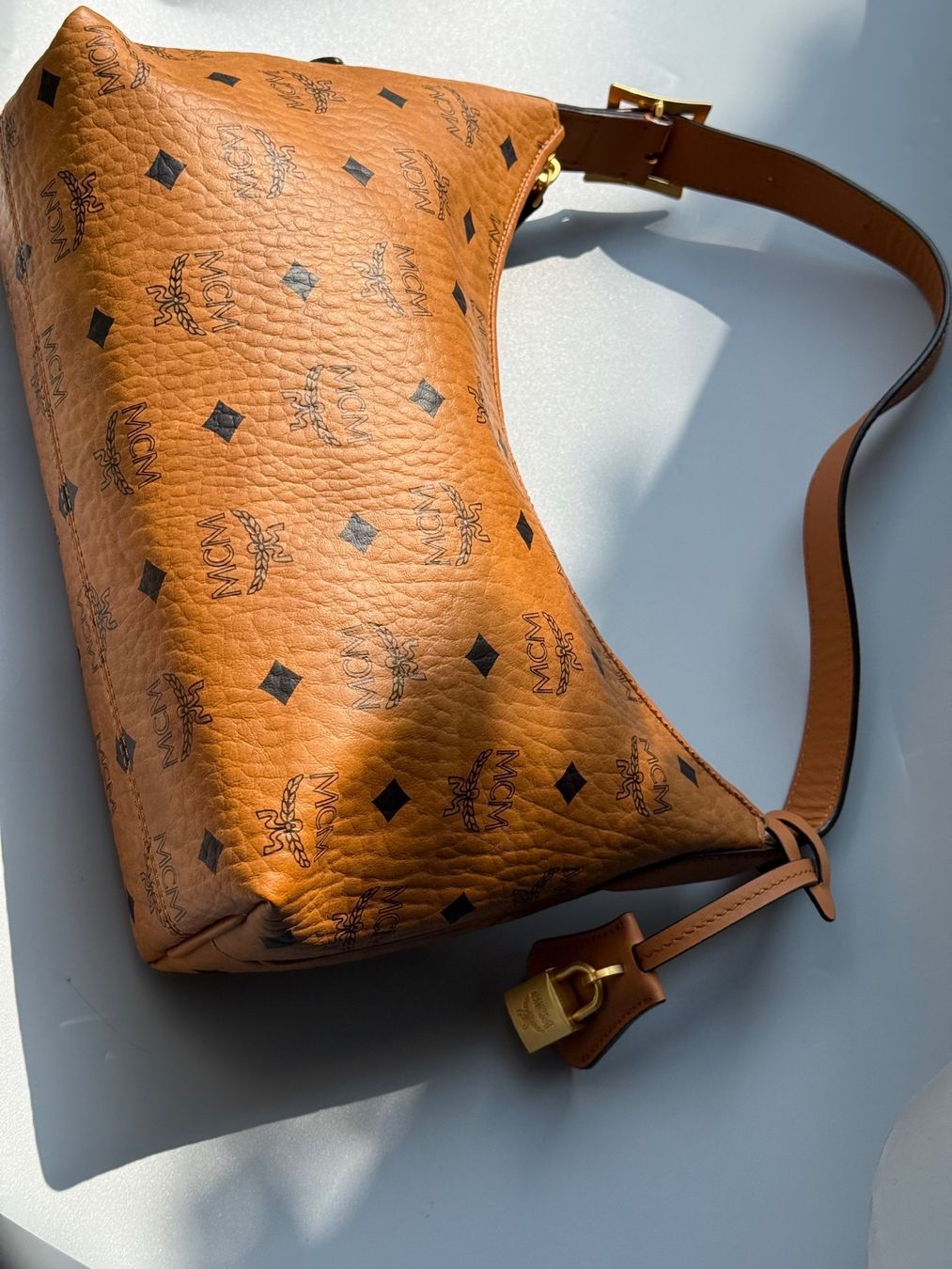 Mcm Borse da donna: MCM Aren Hobo Tasche - Neu – Nuovo e nell'imballaggio originale da Oftringen venduto da btt_ddb9 4
