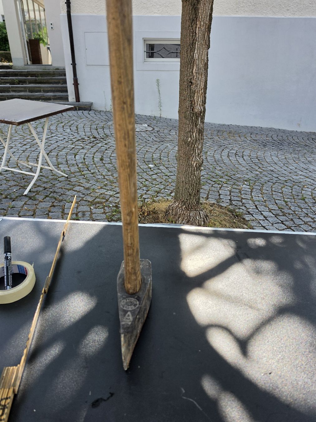 Tutti gli attrezzi: Beil mit Holzstiel gebraucht – Usato da Mettlen venduto da elios0888 7