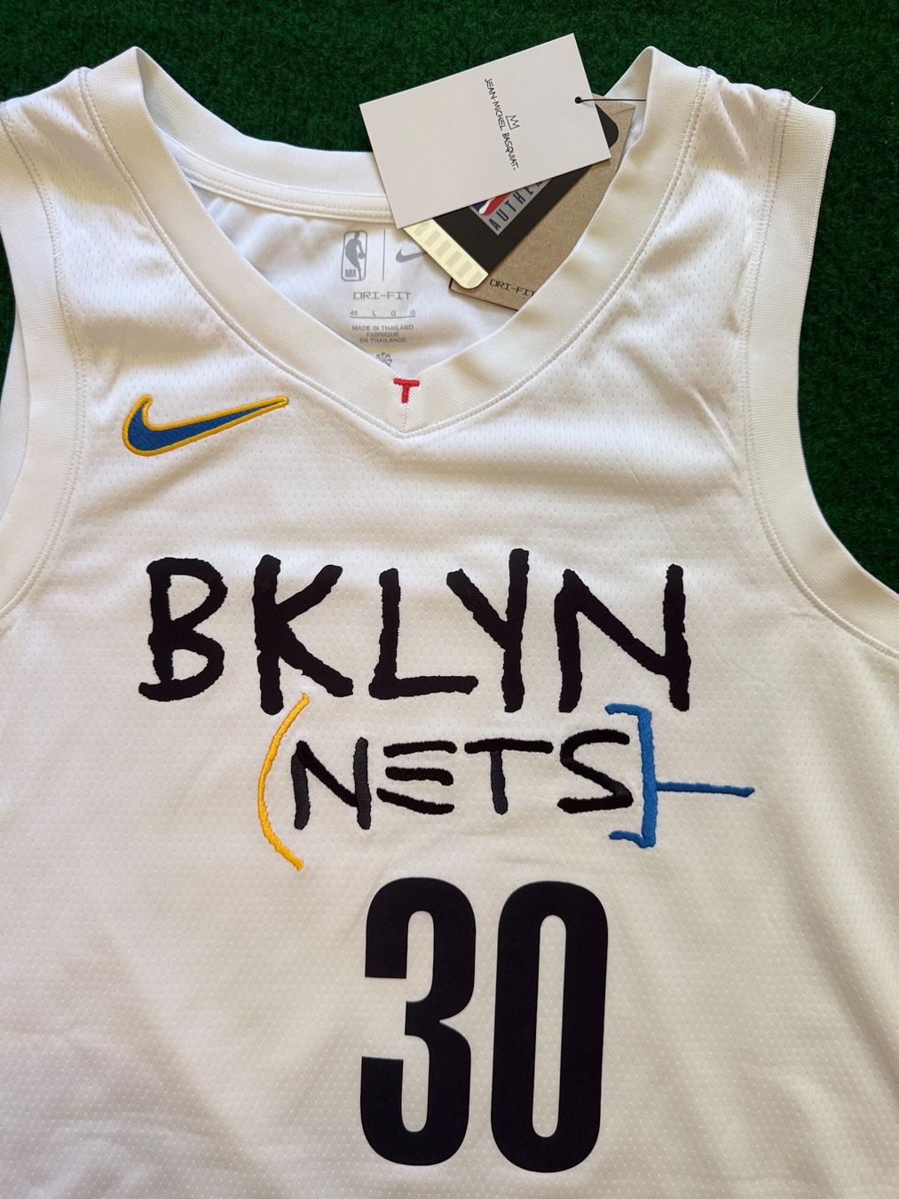 Nike Canottiere & Pantaloni: Signed Seth Curry Brooklyn Nets Basquiat Jersey + JSA COA – Nuovo e nell'imballaggio originale da Bachenbülach venduto da inn_5kmg 2