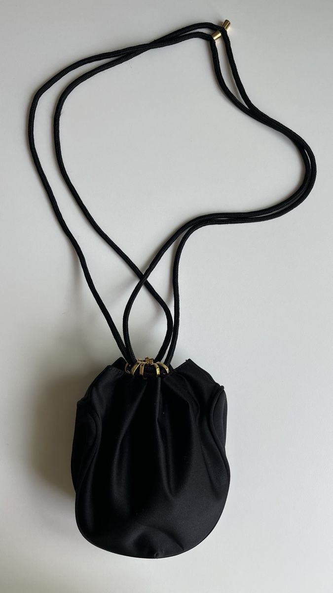 Sacs femmes: VINTAGE BLACK SATIN POUCH BAG RODO – Neuf (Voir description) à Lugano par yul_fhg2 2