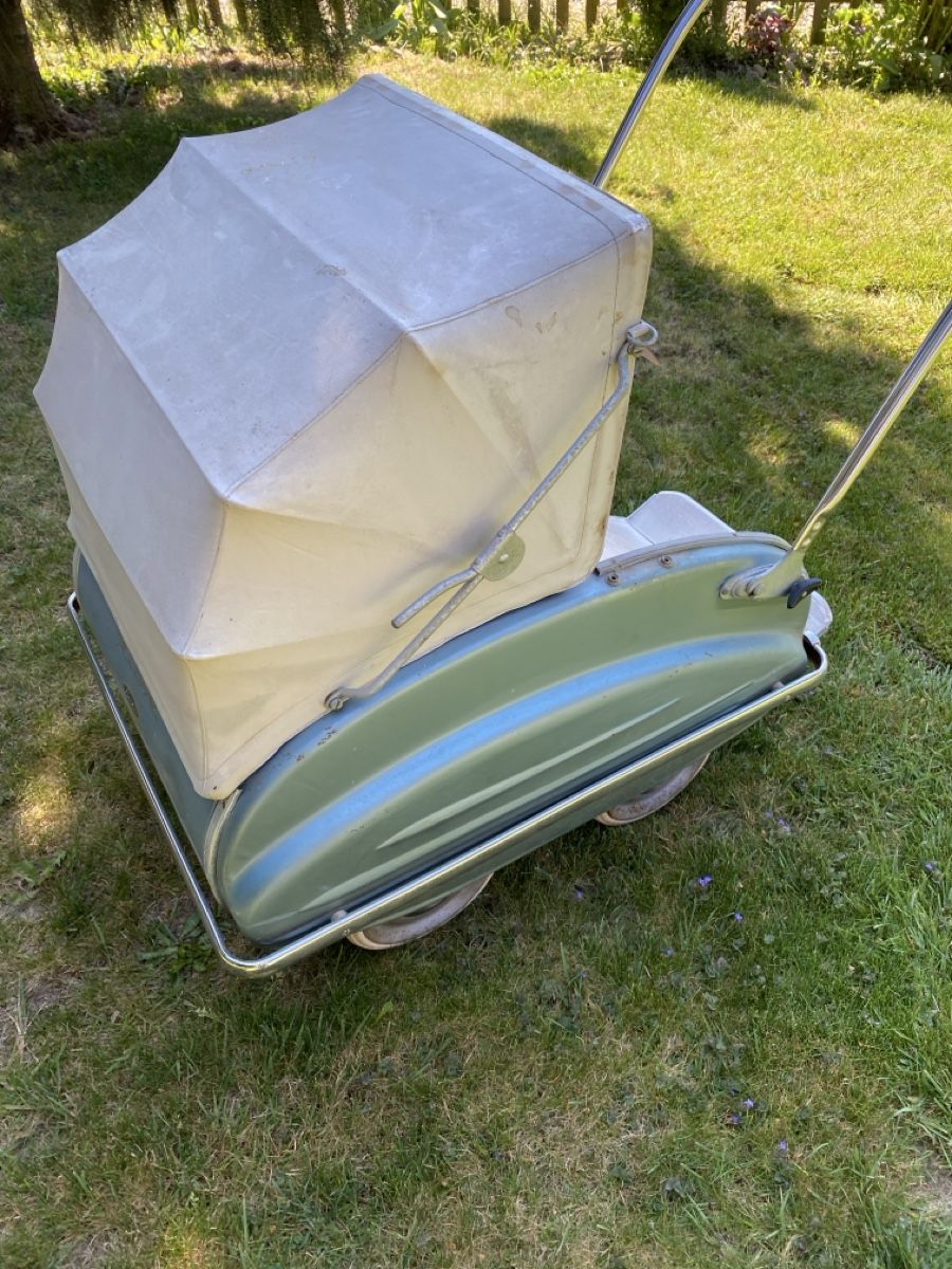 Carrozzine: Kinderwagen Oldtimer  – Usato da Kehrsatz venduto da Brunioli 1
